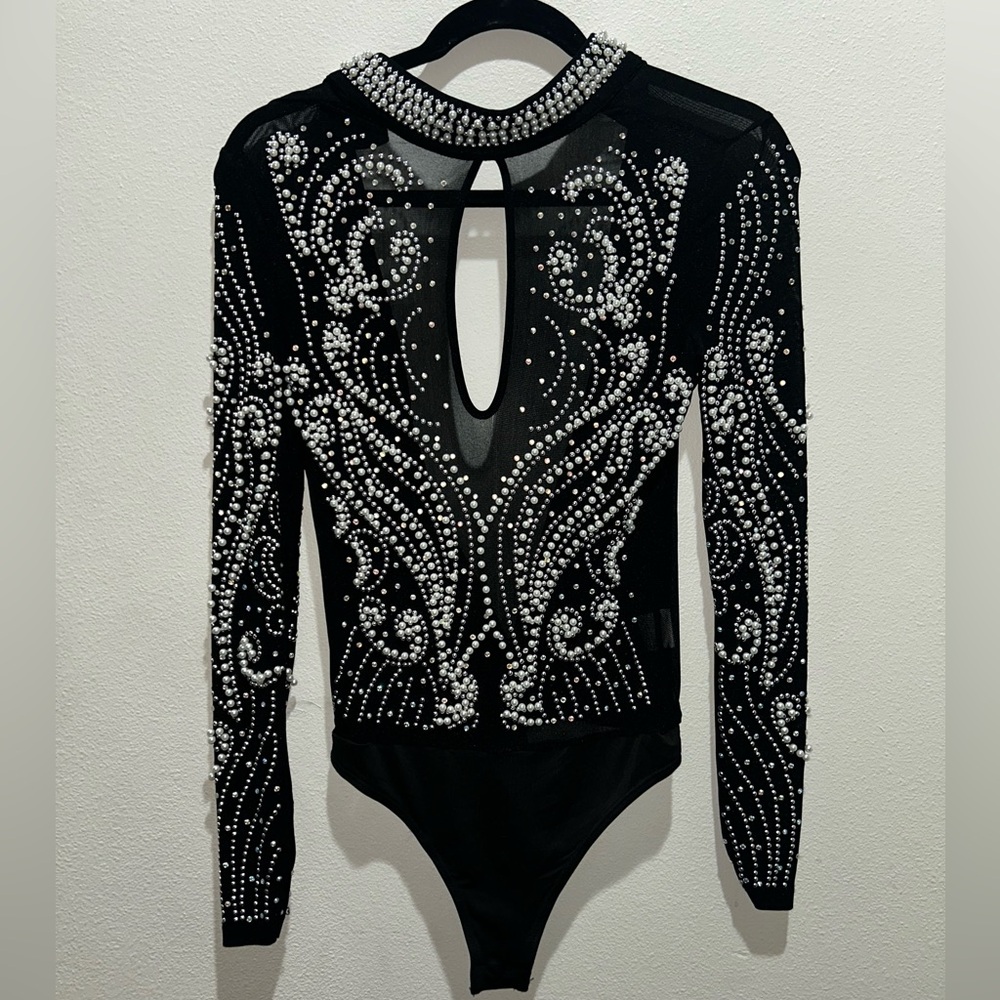 Small Chic Black mesh sheer pearls S Embellished Bodysuit - Picture 5 of 11